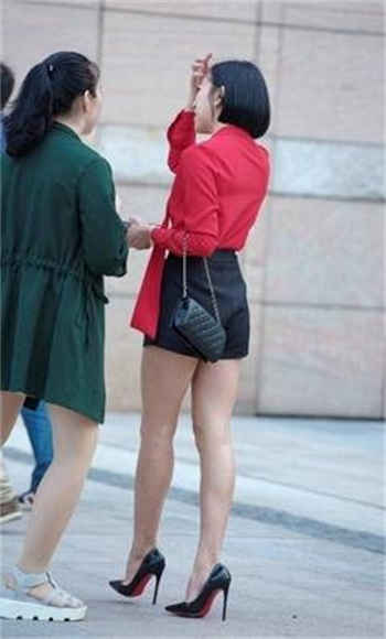 两个媳妇和公么木鱼d