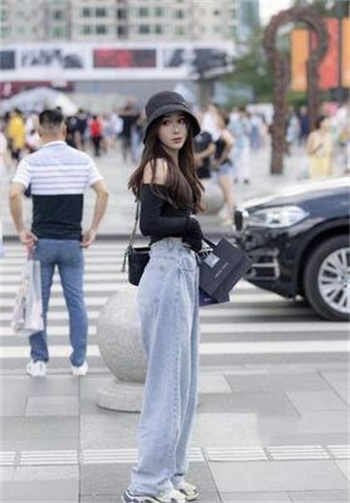 楼上女人叫的太夸张