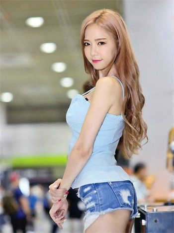 绝色娇嫩美人妻老师