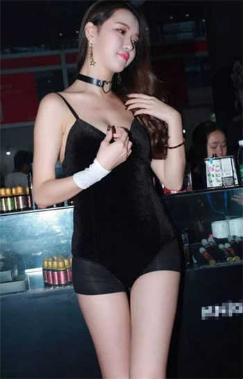 天降小妖精娇俏军嫂在八零