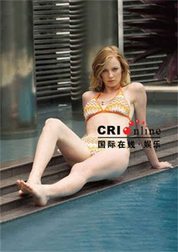 游泳教练在水下c我