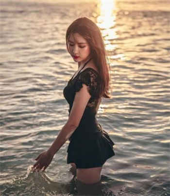 郁薄渊江颜
