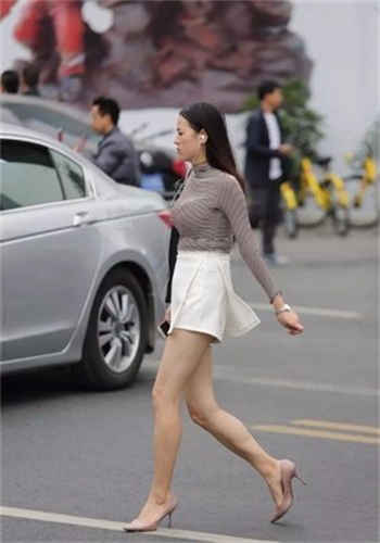 抖音里一直说哇塞哇塞的