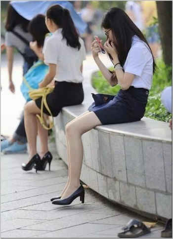 丝袜动漫美女足控