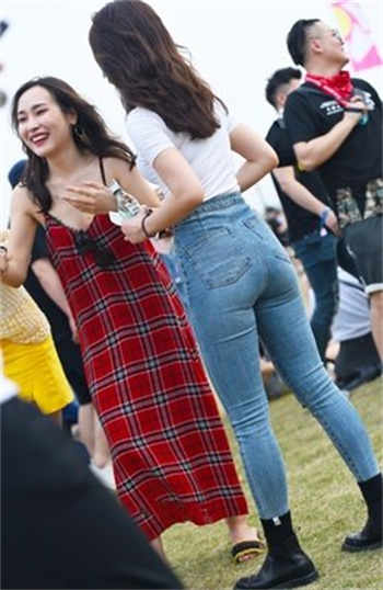 呦猫uneko是中国人吗
