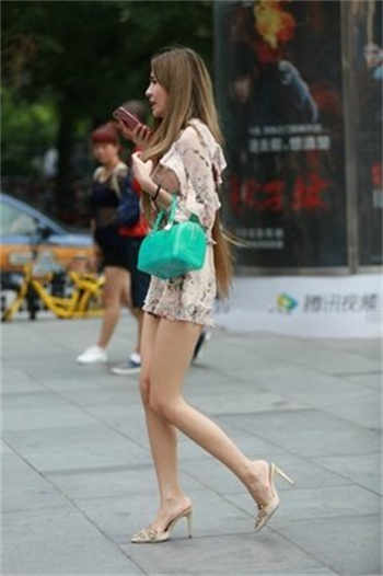 兄妹交谈访谈的主人公是谁