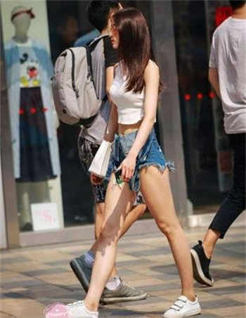 大憨围裙妈妈修水管2h