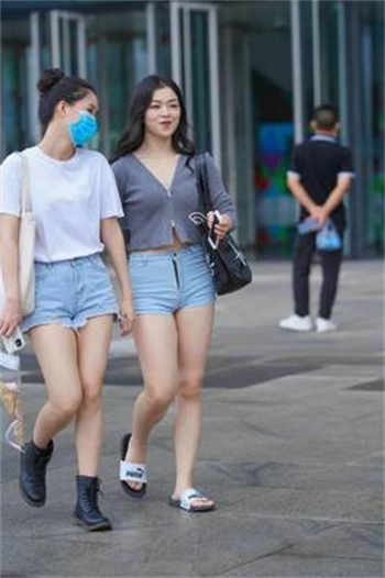 快手新疆大芭比和刘雯